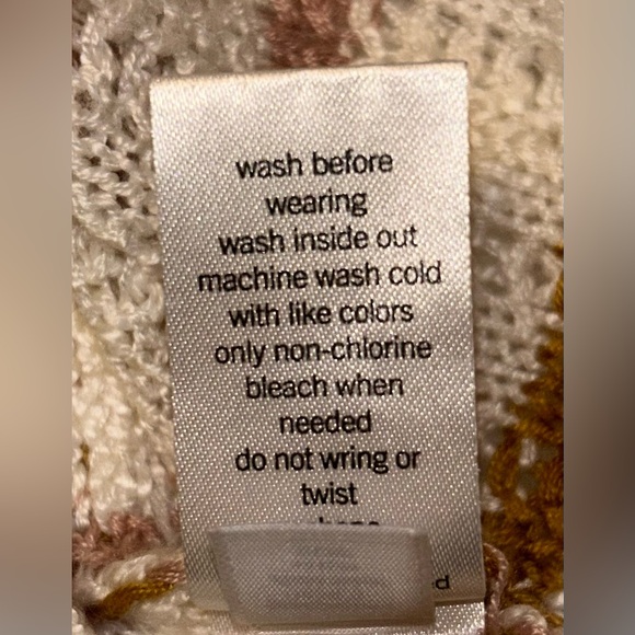 ••4/$20 CLOTHING SALE•• So Brand Striped Sweater Women’s Size Large - Picture 8 of 8